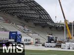 23.07.2024, Vor den Olympischen Sommerspielen 2024 in Paris (Frankreich), Vorbereitungsarbeiten im Rugbystadion Jean Bouin, zu den Olympischen Spielen ist es das DEUTSCHE HAUS fr die deutsche Olympische Familie. Aufbauarbeiten fr die groe Bhne auf dem Platz 