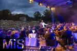 27.07.2024, Konzert in Mindelheim im Unterallgu: ?Mondlicht-Open-Air? mit dem Orchester Frisch Gestrichen unter der Leitung von Nils Schad, an der Schwabenwiese Mindelheim.