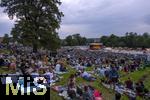 27.07.2024, Konzert in Mindelheim im Unterallgu: ?Mondlicht-Open-Air? mit dem Orchester Frisch Gestrichen unter der Leitung von Nils Schad, an der Schwabenwiese Mindelheim. 