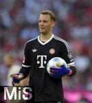 01.09.2024, Fussball 1. Bundesliga 2024/2025, 2. Spieltag,  FC Bayern Mnchen - SC Freiburg, in der Allianz-Arena Mnchen, Torwart Manuel Neuer (FC Bayern Mnchen) zwinkert


