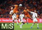 10.09.2024, Fussball UEFA Nations League 2024/25, Gruppe 3, 2. Spieltag, Niederlande - Deutschland, in der Johan Cruyff Arena Amsterdam. (L-R) Robert Andrich (Deutschland) gegen Denzel Dumfries (Niederlande), Jonathan Tah (Deutschland), Nathan Ake (Niederlande), Kai Havertz (Deutschland)