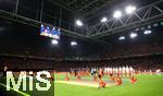 10.09.2024, Fussball UEFA Nations League 2024/25, Gruppe 3, 2. Spieltag, Niederlande - Deutschland, in der Johan Cruyff Arena Amsterdam. die Mannschaften stehen fr die Nationalhymnen bereit