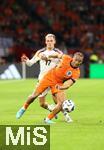 10.09.2024, Fussball UEFA Nations League 2024/25, Gruppe 3, 2. Spieltag, Niederlande - Deutschland, in der Johan Cruyff Arena Amsterdam. (L-R) Florian Wirtz (Deutschland) gegen Xavi Simons (Niederlande)