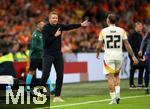 10.09.2024, Fussball UEFA Nations League 2024/25, Gruppe 3, 2. Spieltag, Niederlande - Deutschland, in der Johan Cruyff Arena Amsterdam. (L-R) Bundestrainer Julian Nagelsmann (Deutschland) und David Raum (Deutschland)