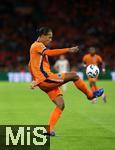 10.09.2024, Fussball UEFA Nations League 2024/25, Gruppe 3, 2. Spieltag, Niederlande - Deutschland, in der Johan Cruyff Arena Amsterdam. Virgil van Dijk (Niederlande)