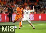 10.09.2024, Fussball UEFA Nations League 2024/25, Gruppe 3, 2. Spieltag, Niederlande - Deutschland, in der Johan Cruyff Arena Amsterdam. (L-R) Jurrien Timber (Niederlande) gegen Maximilian Beier (Deutschland)