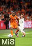 10.09.2024, Fussball UEFA Nations League 2024/25, Gruppe 3, 2. Spieltag, Niederlande - Deutschland, in der Johan Cruyff Arena Amsterdam. (L-R) Jurrien Timber (Niederlande) gegen Maximilian Beier (Deutschland)