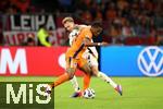 10.09.2024, Fussball UEFA Nations League 2024/25, Gruppe 3, 2. Spieltag, Niederlande - Deutschland, in der Johan Cruyff Arena Amsterdam. (L-R) Jurrien Timber (Niederlande) gegen Maximilian Beier (Deutschland)