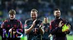 14.09.2024, Fussball 1. Bundesliga 2024/2025, 3. Spieltag, Holstein Kiel - FC Bayern Mnchen, im Holstein-Stadion Kiel. Schlussjubel (L-R) Harry Kane (Bayern Mnchen) und Torwart Sven Ulreich (Bayern Mnchen)


