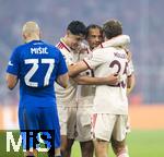 17.09.2024,  Fussball UEFA Championsleague 2024/2025: 1.Spieltag,  FC Bayern Mnchen - Dinamo Zagreb, in der Allianz-Arena Mnchen.v.li: Aleksandar Pavlovic (Bayern Mnchen) , Leroy Sane (Bayern Mnchen), Thomas Mller (FC Bayern Mnchen) Torjubel 
 

