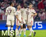 17.09.2024,  Fussball UEFA Championsleague 2024/2025: 1.Spieltag,  FC Bayern Mnchen - Dinamo Zagreb, in der Allianz-Arena Mnchen.  Torjubel Michael Olise (FC Bayern Mnchen), Raphael Guerreiro (FC Bayern Mnchen), Dayot Upamecano (FC Bayern Mnchen), Joshua Kimmich (FC Bayern Mnchen) 

