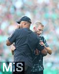 21.09.2024, Fussball 1. Bundesliga 2024/2025, 4. Spieltag, SV Werder Bremen - FC Bayern Mnchen, im Wohninvest Weserstadion Bremen. Auswechslung, (L-R) Trainer Vincent Kompany (Bayern Mnchen) und Konrad Laimer (Bayern Mnchen)


