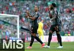 21.09.2024, Fussball 1. Bundesliga 2024/2025, 4. Spieltag, SV Werder Bremen - FC Bayern Mnchen, im Wohninvest Weserstadion Bremen. Jubel (L-R) Torschtze Serge Gnabry (Bayern Mnchen) und Alphonso Davies (Bayern Mnchen) zum Tor zum 0:5


