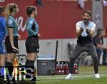 23.09.2024, Fussball Google Pixel Frauen-Bundesliga 2024/2025, 3.Spieltag, FC Bayern Mnchen - TSG Hoffenheim, am FCB-Campus Mnchen. Trainer Dedes Theodoros (TSG Hoffenheim) in Rage