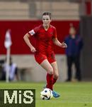 23.09.2024, Fussball Google Pixel Frauen-Bundesliga 2024/2025, 3.Spieltag, FC Bayern Mnchen - TSG Hoffenheim, am FCB-Campus Mnchen. Tuva Hansen (FC Bayern Mnchen) am Ball 