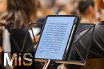 26.09.2024, Internationales Klassikfestival: Festival der Nationen 2024, im Kurhaus Bad Wrishofen im Unterallgu, Notenbltter gibt es in moderner Form auch digital auf dem iPad.