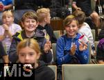 26.09.2024, Internationales Klassikfestival: Festival der Nationen 2024, im Kurhaus Bad Wrishofen im Unterallgu, Kinder spielen fr Kinder, Aktion fr Schulklassen, vom Festivalorchester unter der Leitung von Christoph Adt 