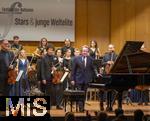 29.09.2024, Internationales Klassikfestival: Festival der Nationen 2024, im Kurhaus Bad Wrishofen im Unterallgu, Helferinnen und Mitarbeiter im Gruppenfoto. 