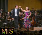 01.10.2024, Internationales Klassikfestival: Festival der Nationen 2024, im Kurhaus Bad Wrishofen im Unterallgu, Sonderkonzert mit Diana Damrau (Sopran). Tenor Thomas Blondelle, Dirigent: Ernst Theis, mit den Augsburger Philharmonikern.