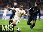 02.10.2024, Fussball UEFA Champions League 2024/2025, 2.Spieltag, RB Leipzig - Juventus Turin, in der Red Bull Arena Leipzig. (L-R) Xavi Simons (RB Leipzig) gegen Weston McKennie (Juventus Turin)


