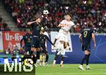 02.10.2024, Fussball UEFA Champions League 2024/2025, 2.Spieltag, RB Leipzig - Juventus Turin, in der Red Bull Arena Leipzig. (L-R) Federico Gatti (Juventus Turin) gegen Willi Orban (RB Leipzig)


