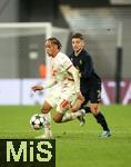 02.10.2024, Fussball UEFA Champions League 2024/2025, 2.Spieltag, RB Leipzig - Juventus Turin, in der Red Bull Arena Leipzig. (L-R) Xavi Simons (RB Leipzig) gegen Francisco Conceicao (Juventus Turin)


