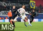 02.10.2024, Fussball UEFA Champions League 2024/2025, 2.Spieltag, RB Leipzig - Juventus Turin, in der Red Bull Arena Leipzig. (L-R) Teun Koopmeiners (Juventus Turin) gegen Yussuf Poulsen (RB Leipzig)


