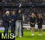 14.10.2024, Fussball UEFA Nations League 2024/25, Gruppe 3, 4.Spieltag, Deutschland - Niederlande, in der Allianz-Arena in Mnchen. Abschied von vier DFB-Legenden,  Torwart Manuel Neuer (FC Bayern Mnchen), Thomas Mller (FC Bayern Mnchen),  Sportdirektor Rudi Vller (Deutschland), 