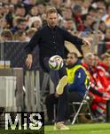 14.10.2024, Fussball UEFA Nations League 2024/25, Gruppe 3, 4.Spieltag, Deutschland - Niederlande, in der Allianz-Arena in Mnchen. Bundestrainer Julian Nagelsmann (Deutschland) jongliert den Ball gekonnt 