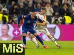 14.10.2024, Fussball UEFA Nations League 2024/25, Gruppe 3, 4.Spieltag, Deutschland - Niederlande, in der Allianz-Arena in Mnchen. v.li: Donyell Malen (Niederlande) gegen Joshua Kimmich (Deutschland) 