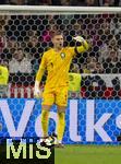 14.10.2024, Fussball UEFA Nations League 2024/25, Gruppe 3, 4.Spieltag, Deutschland - Niederlande, in der Allianz-Arena in Mnchen. Torwart Bart Verbruggen (Niederlande) am Ball.