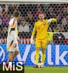 14.10.2024, Fussball UEFA Nations League 2024/25, Gruppe 3, 4.Spieltag, Deutschland - Niederlande, in der Allianz-Arena in Mnchen. Torwart Bart Verbruggen (Niederlande) am Ball.