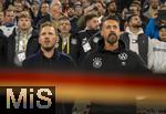 14.10.2024, Fussball UEFA Nations League 2024/25, Gruppe 3, 4.Spieltag, Deutschland - Niederlande, in der Allianz-Arena in Mnchen. v.l. Trainer Julian Nagelsmann (Deutschland) und Co-Trainer Sandro Wagner (Deutschland) singen die Nationalhymne