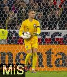 14.10.2024, Fussball UEFA Nations League 2024/25, Gruppe 3, 4.Spieltag, Deutschland - Niederlande, in der Allianz-Arena in Mnchen. Torwart Bart Verbruggen (Niederlande) am Ball.