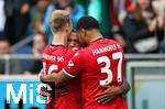 19.10.2024, Fussball 2. Bundesliga 2024/2025, 9. Spieltag, Hannover 96 - FC Schalke 04 , in der Heinz von Heiden Arena Hannover. (L-R) Havard Nielsen (Hannover), Torschtze Jessic Ngankam (Hannover) und Brooklyn Ezeh (Hannover) jubeln zu frh, das Tor zum 2:0 wird wegen Abseits nicht anerkannt


