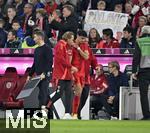 19.10.2024, Fussball 1. Bundesliga 2024/2025, 7. Spieltag,  FC Bayern Mnchen - VfB Stuttgart, in der Allianz-Arena Mnchen, Aleksandar Pavlovic (Bayern Mnchen) hat sich verletzt


