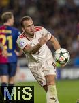 23.10.2024, Fussball UEFA Champions League 2024/2025, 3.Spieltag, FC Barcelona - FC Bayern Mnchen, im Estadi Olimpic Lluis Companys (Barcelona).
Harry Kane (FC Bayern Mnchen) wirft den Ball weg.

