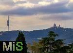 23.10.2024, Fussball UEFA Champions League 2024/2025, 3.Spieltag, FC Barcelona - FC Bayern Mnchen, im Estadi Olimpic Lluis Companys (Barcelona). Blick auf Sagrat Cor in Barcelona: Kirche auf dem Tibidabo Berg, links ein Fernsehturm


