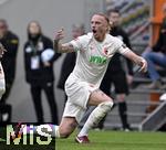 26.10.2024, Fussball 1. Bundesliga 2024/2025, 8.Spieltag, FC Augsburg - Borussia Dortmund, in der WWK-Arena Augsburg, Marius Wolf (FC Augsburg) wtend
 

