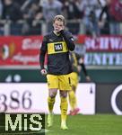 26.10.2024, Fussball 1. Bundesliga 2024/2025, 8.Spieltag, FC Augsburg - Borussia Dortmund, in der WWK-Arena Augsburg,  Julian Brandt (Borussia Dortmund) ist enttuscht.
 

