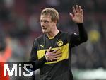 26.10.2024, Fussball 1. Bundesliga 2024/2025, 8.Spieltag, FC Augsburg - Borussia Dortmund, in der WWK-Arena Augsburg, Julian Brandt (Borussia Dortmund) nachdenklich und frustiert
 

