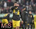 26.10.2024, Fussball 1. Bundesliga 2024/2025, 8.Spieltag, FC Augsburg - Borussia Dortmund, in der WWK-Arena Augsburg, Ramy Bensebaini (Borussia Dortmund) nachdenklich und frustiert
 

