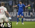 29.10.2024, Fussball DFB-Pokal 2024/2025, 2.Runde, FC Augsburg - FC Schalke 04, in der WWK-Arena Augsburg. Marcin Kaminski (Schalke 04) am Ball.


