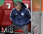 29.10.2024, Fussball DFB-Pokal 2024/2025, 2.Runde, FC Augsburg - FC Schalke 04, in der WWK-Arena Augsburg. Trainer Kees van Wonderen (Schalke 04) nachdenklich.


