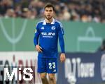 29.10.2024, Fussball DFB-Pokal 2024/2025, 2.Runde, FC Augsburg - FC Schalke 04, in der WWK-Arena Augsburg. Mehmet Aydin (FC Schalke 04) frustriert.

