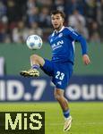 29.10.2024, Fussball DFB-Pokal 2024/2025, 2.Runde, FC Augsburg - FC Schalke 04, in der WWK-Arena Augsburg. Mehmet Aydin (FC Schalke 04) am Ball 

