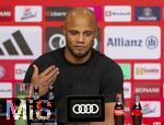 02.11.2024, Fussball 1. Bundesliga 2024/2025, 9. Spieltag,  FC Bayern Mnchen - 1.FC Union Berlin, in der Allianz-Arena Mnchen,  Trainer Vincent Kompany (FC Bayern Mnchen) bei der PK.


