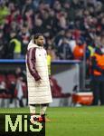 06.11.2024,  Fussball UEFA Championsleague 2024/2025: 4.Spieltag,  FC Bayern Mnchen - Benfica Lissabon, in der Allianz-Arena Mnchen. Serge Gnabry (FC Bayern Mnchen) nach dem Spiel mit langem Anorack
