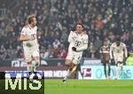 09.11.2024, Fussball 1. Bundesliga 2024/2025, 10. Spieltag, FC St. Pauli - FC Bayern Mnchen, im Millerntor-Stadion Hamburg. Jubel (L-R) Harry Kane (Bayern Mnchen) und Torschtze Jamal Musiala (Bayern Mnchen) zum Tor zum 0:1


