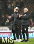 09.11.2024, Fussball 1. Bundesliga 2024/2025, 10. Spieltag, FC St. Pauli - FC Bayern Mnchen, im Millerntor-Stadion Hamburg. (L-R) Trainer Alexander Blessin (FC St. Pauli) und Co-Trainer Peter Nemeth (FC St. Pauli)


